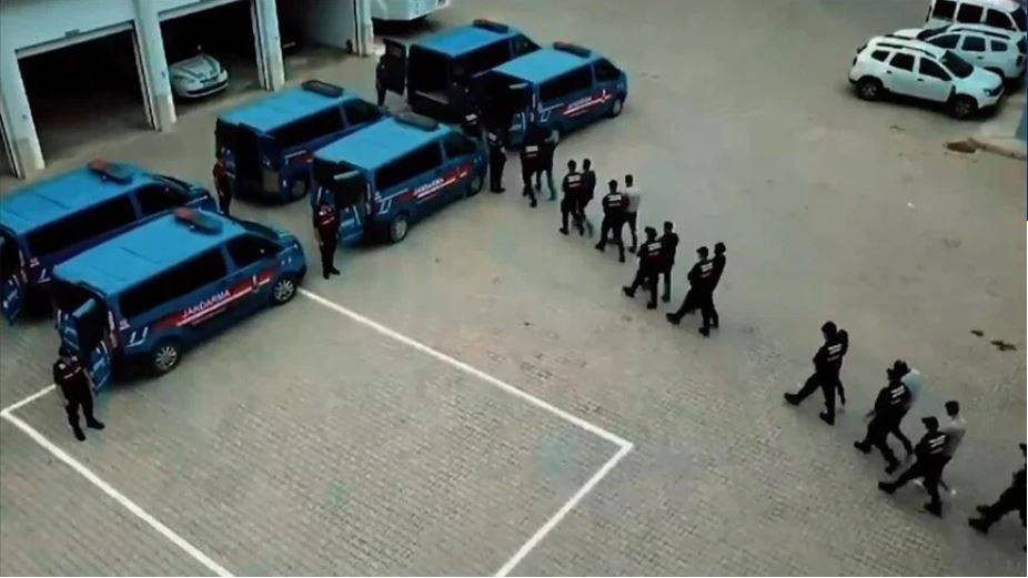 Antalya merkezli 13 ilde ‘Sibergöz-35’ operasyonu: 48 gözaltı - Resim: 1